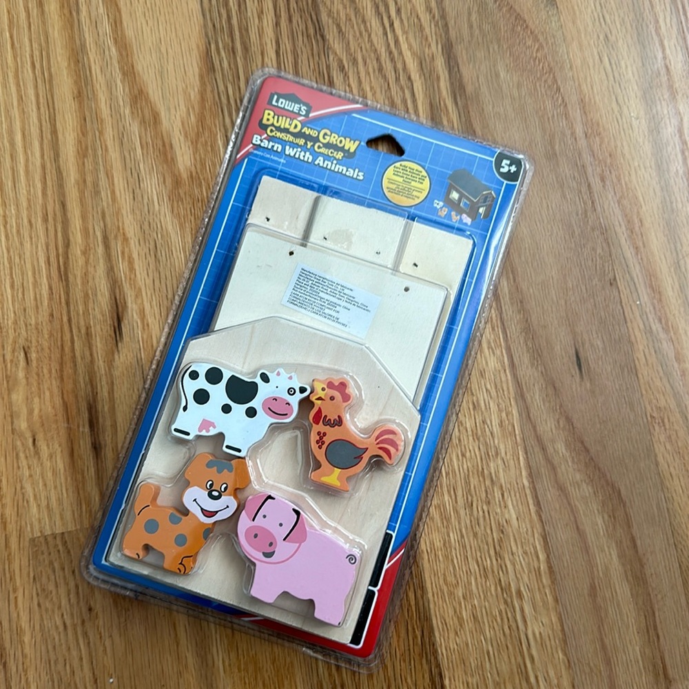 Lowe’s kids building kit Barn